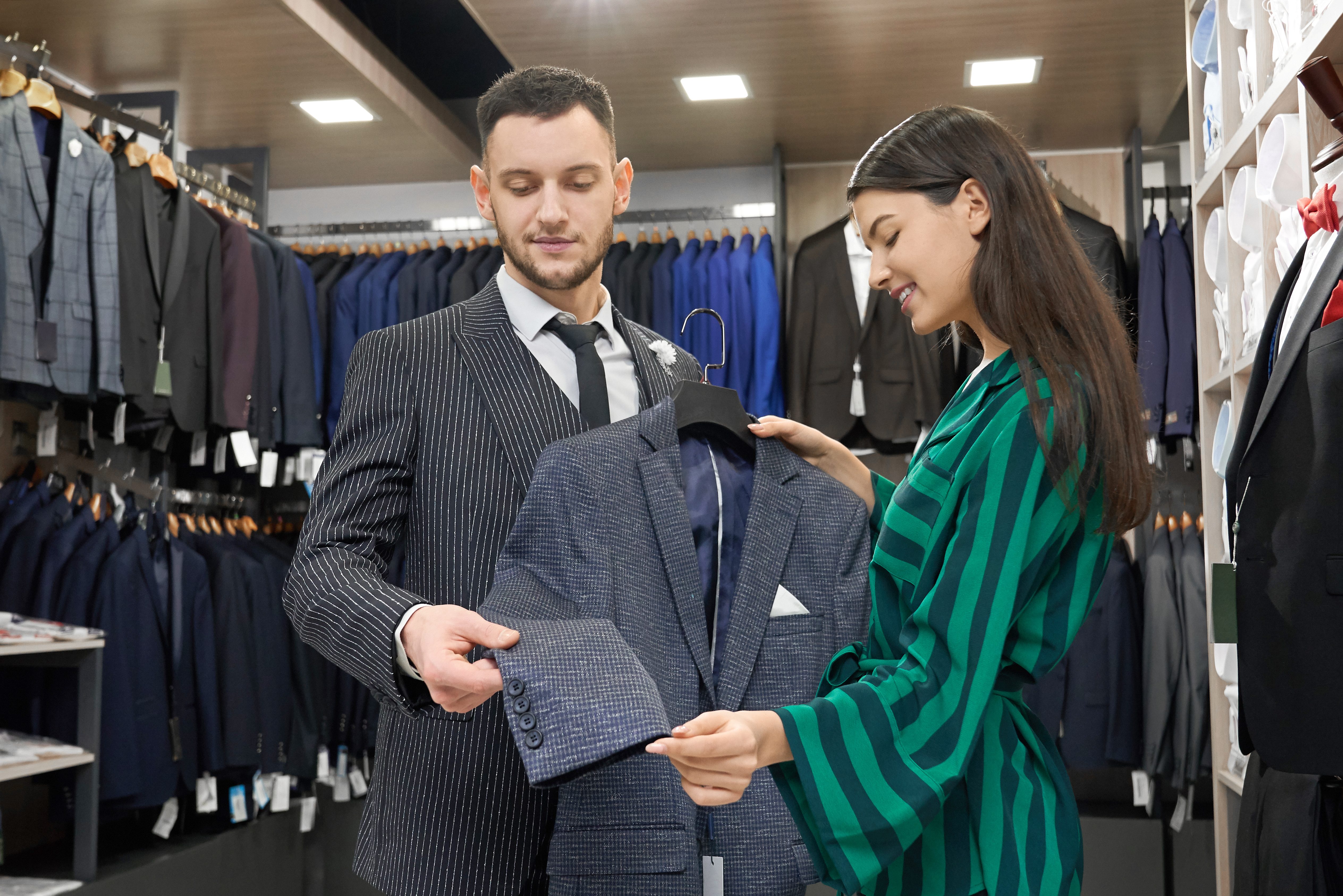 From Design to Delivery: How Professional Office Uniform Suppliers in Dubai Create Lasting First Impressions